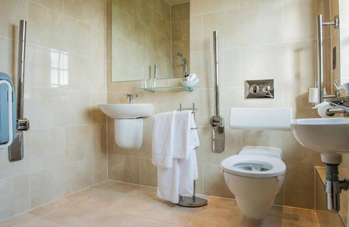 Coychurch Hotel | The Coed-Y-Mwstwr Hotel