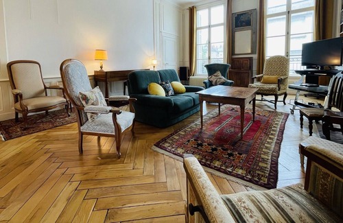 Old Town Apartamento | The Colbert - magnificent apartment of exception