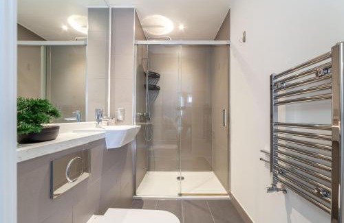 Brent Apartamento | The Colindale Luxury Apartment