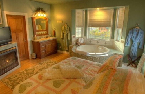 Ocean Shores Casa | The Collins Inn and Seaside Cottages - Adults Only