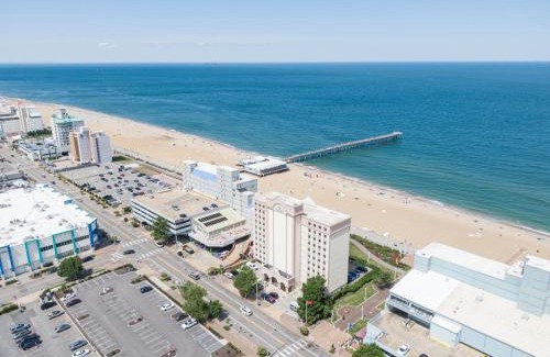 Northeast Virginia Beach Complejo | The Colony at Virginia Beach