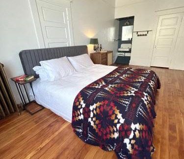 Historic Downtown District Hotel | The Columbia Hotel