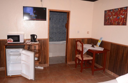 Kribi Hotel | Habitacion Doble-Estándar-Baño con ducha