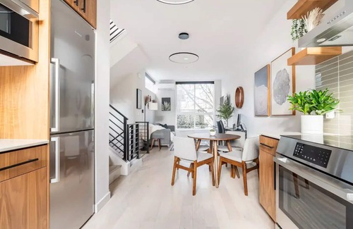 Mann Casa | The Comforts of Home in Capitol Hill