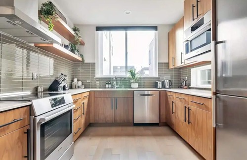 Mann Casa | The Comforts of Home in Capitol Hill