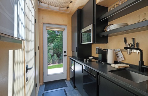 Ottawa Cabina | The Commissioner - Tiny Home