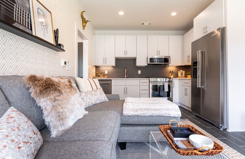 Hillsboro Village Condominio | The Commodore - Steps Away from Hillsboro Village