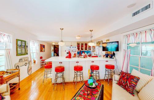 Old Town Casa | The Conch-Out Cottage