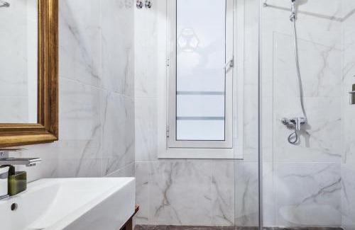 L'Antiga Esquerra de l'Eixample Cama Y Desayuno | The Conica Deluxe Bed&Breakfast