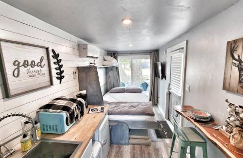 Johnson City Casa | The Container Retreat @ 290 Wine Trail #6 Enjoy nature!