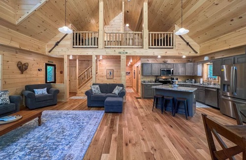 Center Conway Cabina | The Conway Cabin | Spacious, Peaceful, Lake Access