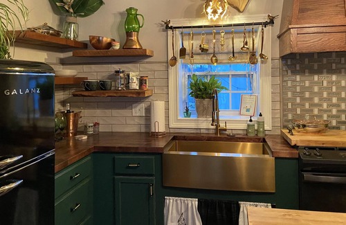 Bristol Cabaña | The Coop at Coptimist Cottage