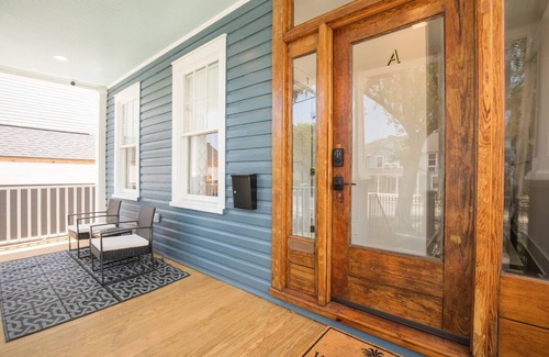 Westside Apartamento | The Cooper Suite at 697 King