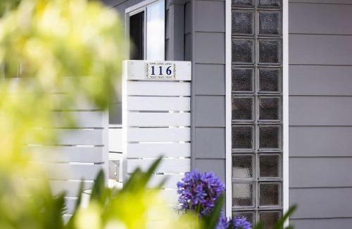 Mollymook Beach Casa | The Corner Cottage