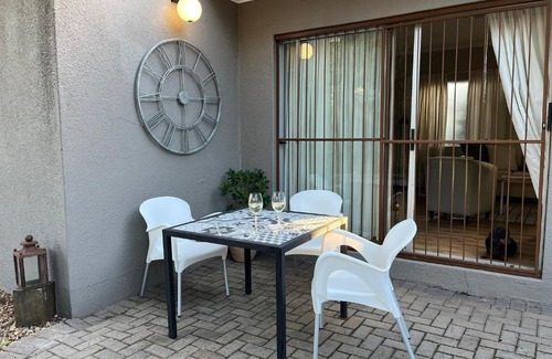 Somerset West Apartamento | THE CORNER COTTAGE