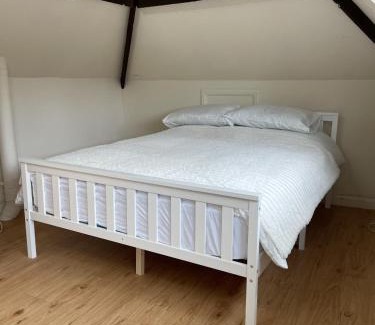 Evesham Apartamento | The Corner House, 36, Broadway Road,