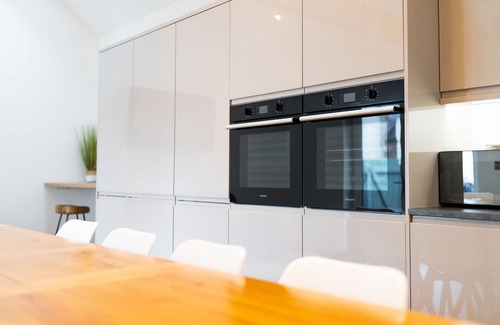 Hopeman Cabaña | The Corner House - a house that sleeps 10 guests in 4 bedrooms