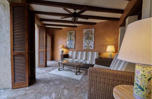 Altafulla Apartamento | The Corner House of Altafulla - A Stroll from the Beach, in the Heart of the Old Town