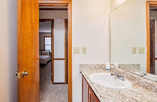 Fayetteville Cabaña | The Coronation Guest House