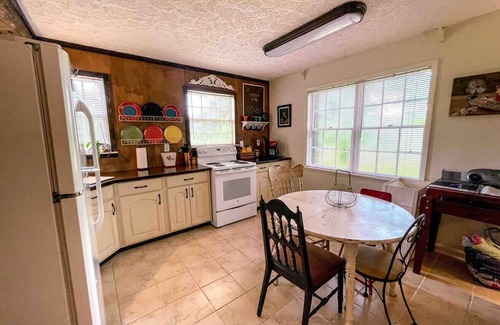 Montevallo Casa | The Cottage - 2 miles to I-65