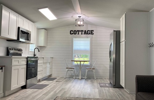 Lumberton Otro | The Cottage 5 miles to UNC Pembroke