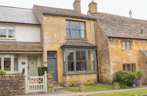 Broadway Cabaña | The Cottage at Broadway