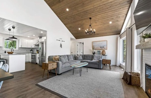 Manitoba Casa | The Cottage at Grand Marais