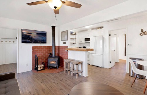 Big Bear Hotel | The Cottage at Shay Meadows by Big Bear Vacations