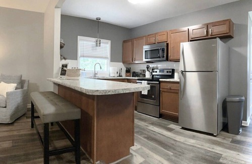 Statesboro Casa | The Cottage House - Family Friendly, Close to GSU!