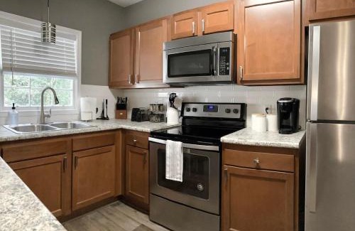 Statesboro Casa | The Cottage House on the Blue Mile - Family Friendly, Close to GSU!
