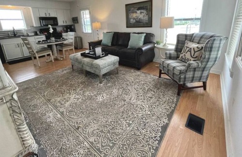 Tyler Cabaña | The Cottage - Newly Remodeled with Breathtaking Views