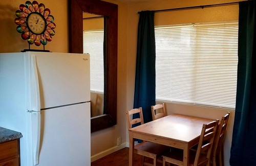 Mariposa Apartamento | The Cottage on Campbell- ¡Estudio en la ciudad con vista!