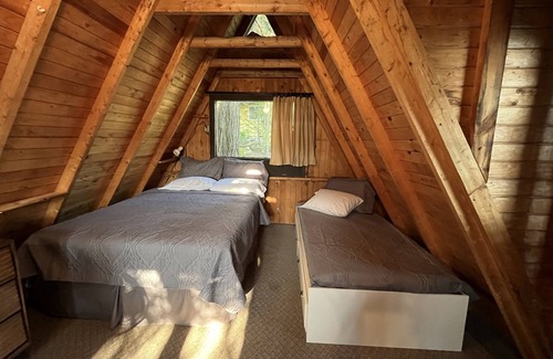Highlands East Cabaña | “The Cottage” on Paudash Lake