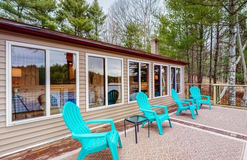 Newfield Casa | The Cottage on Rockhaven Lake