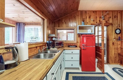 Newfield Casa | The Cottage on Rockhaven Lake