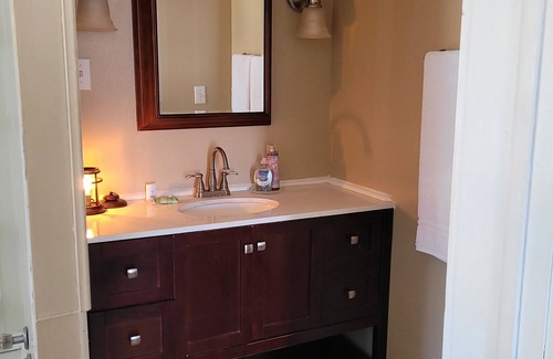 Eminence Otro | The Cottage Room has 2 queen beds and private bathroom