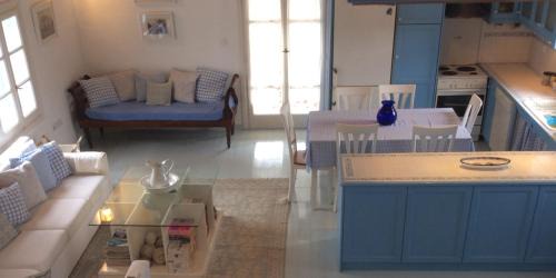 Evreti Casa | The Cottage with the View