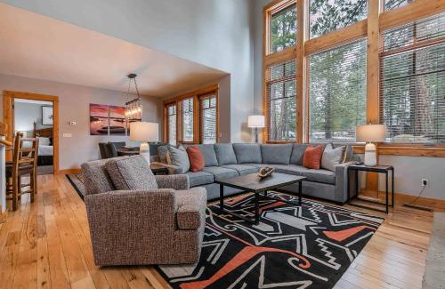 Truckee Casa | The Cottages - Golf, Pool, Play - 3-Bedroom