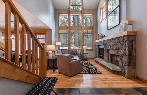 Truckee Casa | The Cottages - Golf, Pool, Play - 3-Bedroom
