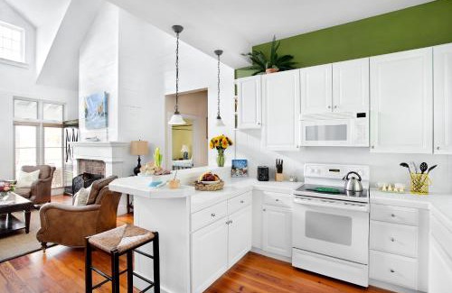 Charleston Casa | The Cottages on Charleston Harbor