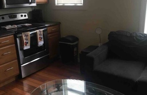 Niskayuna Apartamento | The couples home with free wifi