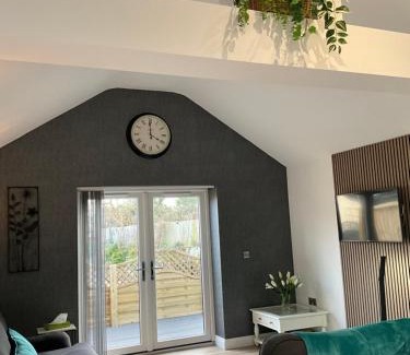 Cheddar Apartamento | The Court Yard Apartment