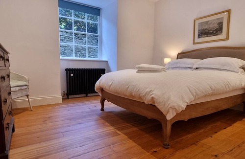 Strangford Apartamento | The Courtyard, Strangford - Lovely Large Apartment