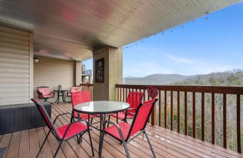 Indian Point Apartamento | The Cove 12-4 By SDC, Big Deck, Pool, Hot Tub, By Lake , No Stairs