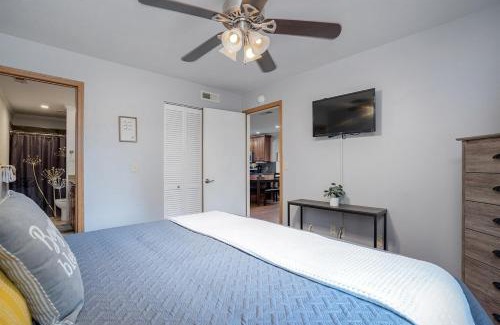 Indian Point Apartamento | The Cove 19-1 By SDC, Big Deck, Pool, Hot Tub, By Lake