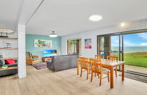 Scotts Head Casa | The Cove