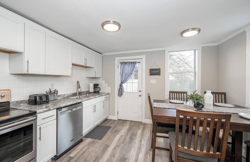 Latonia Casa | The Covington Cottage – Modern 2 BDR Charmer Close to Downtown