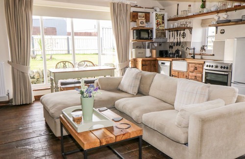 Whitby Cabaña | The Cowshed