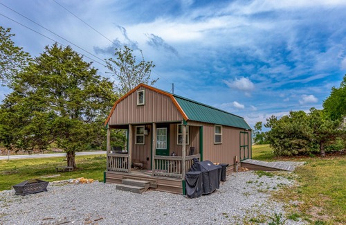 Grove Casa | The Cowskin Bunkhouse - Lakeview Getaway - perfect for fishermen/small families!
