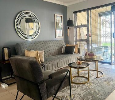 Century City Apartamento | The CoziPlace Italia